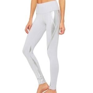 NWOT ALO Yoga High Waist Airbrush Leggings M Silver Metallic Stripe Yoga Pants